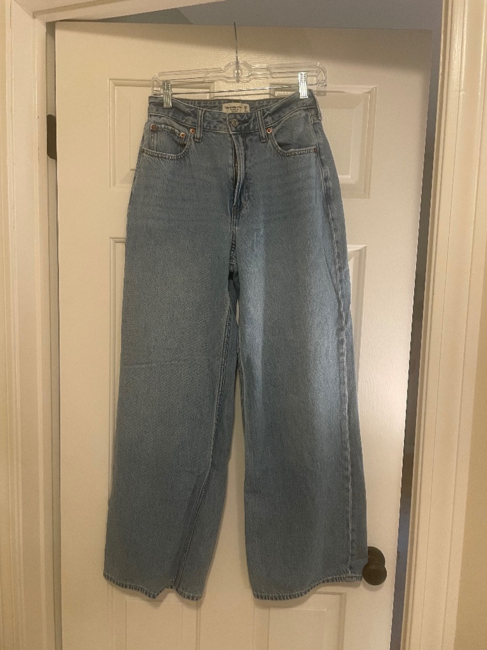 Abercrombie Wide Leg Jean Size 25